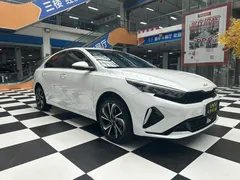 2023 Kia Cerato 1.5L IVT Premium, белый — фото 3