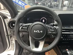 2023 Kia Cerato 1.5L IVT Premium, белый — фото 10