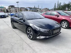2022 Hyundai Elantra 1.5L CVT LUX Premium, чёрный — фото 3