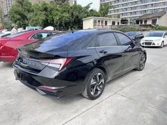 2022 Hyundai Elantra 1.5L CVT LUX Premium, чёрный — фото 7