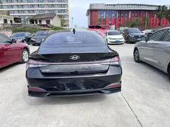 2022 Hyundai Elantra 1.5L CVT LUX Premium, чёрный — фото 8