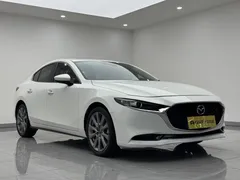 2021 Mazda Mazda3 2.0L AT, белый — фото 3