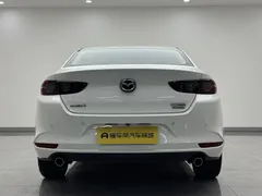 2021 Mazda Mazda3 2.0L AT, белый — фото 6