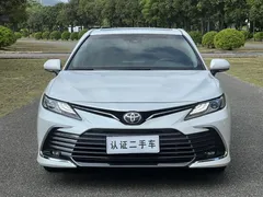 2021 Toyota Camry 2.0G Luxury, белый — фото 2