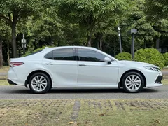 2021 Toyota Camry 2.0G Luxury, белый — фото 4