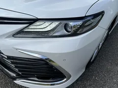2021 Toyota Camry 2.0G Luxury, белый — фото 11