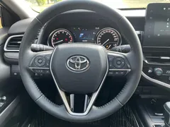 2021 Toyota Camry 2.0G Luxury, белый — фото 23