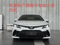 2023 Toyota Camry 2.5S Fashion, белый — фото 2