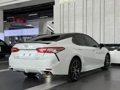 2023 Toyota Camry 2.5S Fashion, белый — фото 11
