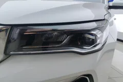 2022 Geely Emgrand 4th Gen 1.5L CVT Premium, белый — фото 2