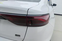 2022 Geely Emgrand 4th Gen 1.5L CVT Premium, белый — фото 8