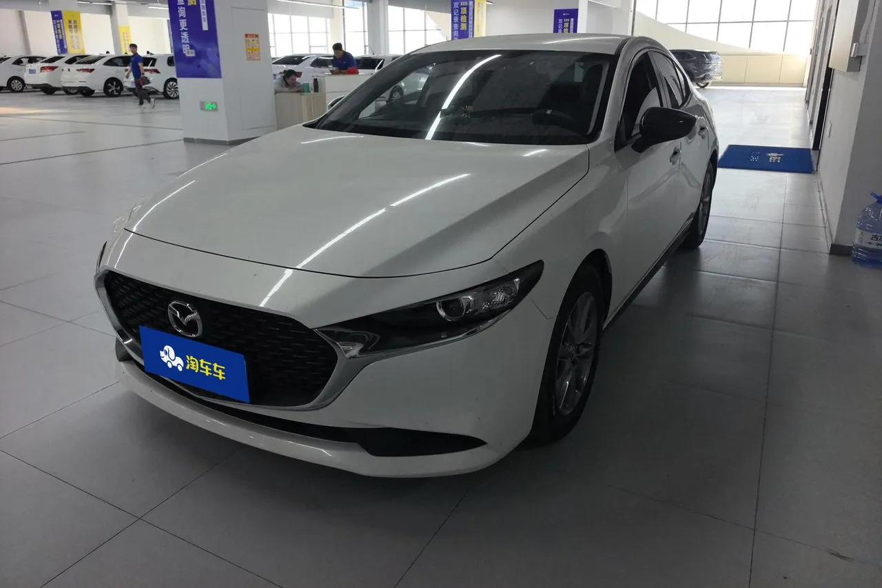 2022 Mazda Mazda3 2.0L AT