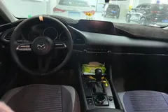 2022 Mazda Mazda3 2.0L AT, белый — фото 14