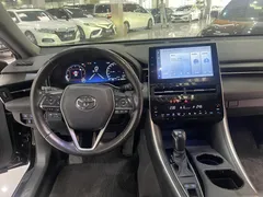 2022 Toyota Avalon 2.0L XLE Premium, чёрный — фото 6