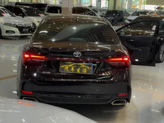 2022 Toyota Avalon 2.0L XLE Premium, чёрный — фото 11