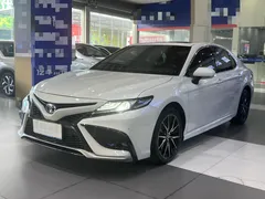 2021 Toyota Camry 2.0S Fashion, белый — фото 1