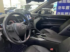 2021 Toyota Camry 2.0S Fashion, белый — фото 12