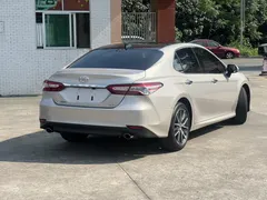2021 Toyota Camry 2.5G Luxury — фото 4