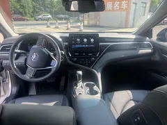 2021 Toyota Camry 2.5G Luxury — фото 7