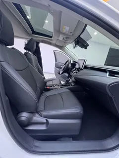 2021 Toyota Corolla 1.5L CVT Elite, белый — фото 9