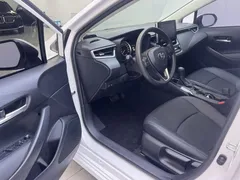 2021 Toyota Corolla 1.5L CVT Elite, белый — фото 10