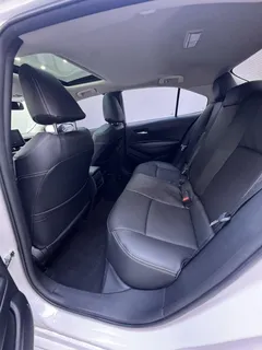 2021 Toyota Corolla 1.5L CVT Elite, белый — фото 11