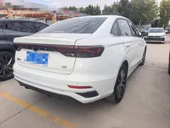 2022 Geely Emgrand 4th Gen 1.5L CVT Premium, белый — фото 11