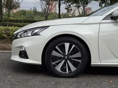 2021 Nissan Teana 2.0L XL Comfort, белый — фото 3