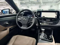 2022 Lexus ES 200 Excellence — фото 9