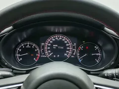2023 Mazda Mazda3 2.0L AT, белый — фото 10