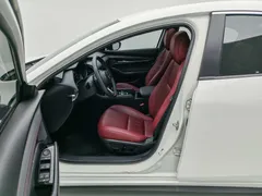 2023 Mazda Mazda3 2.0L AT, белый — фото 12