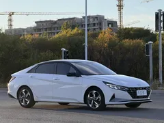 2022 Hyundai Elantra 1.5L CVT Flagship TOP, белый — фото 3