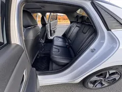 2022 Hyundai Elantra 1.5L CVT Flagship TOP, белый — фото 10