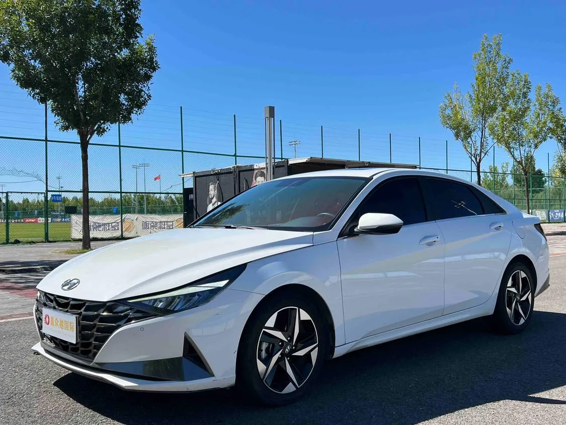 2022 Hyundai Elantra 1.5L CVT GLX Elite
