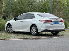 2023 Toyota Camry 2.0G Luxury, белый — фото 4