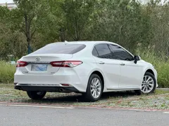 2023 Toyota Camry 2.0G Luxury, белый — фото 6