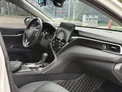 2023 Toyota Camry 2.0G Luxury, белый — фото 8