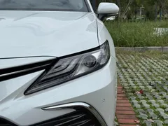 2023 Toyota Camry 2.0G Luxury, белый — фото 17