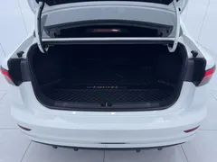 2022 Geely Emgrand 4th Gen 1.5L CVT Flagship, белый — фото 14
