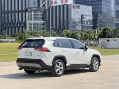 2022 Toyota RAV4 2.0L CVT 2WD Fashion, белый — фото 6
