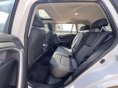 2022 Toyota RAV4 2.0L CVT 2WD Fashion, белый — фото 11
