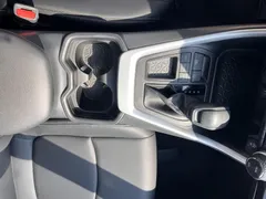 2022 Toyota RAV4 2.0L CVT 2WD Fashion, белый — фото 18