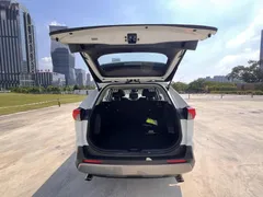 2022 Toyota RAV4 2.0L CVT 2WD Fashion, белый — фото 23