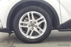 2022 Toyota C-HR 2.0L Leading, белый — фото 6