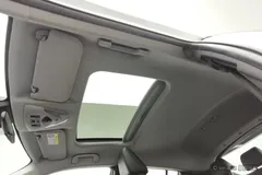 2022 Toyota C-HR 2.0L Leading, белый — фото 18