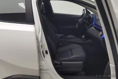 2022 Toyota C-HR 2.0L Leading, белый — фото 22