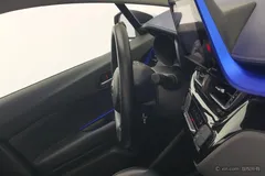 2022 Toyota C-HR 2.0L Leading, белый — фото 23