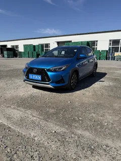 2022 Toyota Yaris L Zhixuan X 1.5L CVT Leading Plus, синий — фото 1