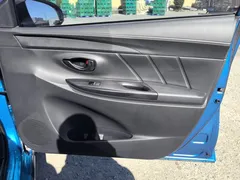2022 Toyota Yaris L Zhixuan X 1.5L CVT Leading Plus, синий — фото 11