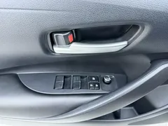 2021 Toyota Corolla 1.5L CVT Elite, белый — фото 7